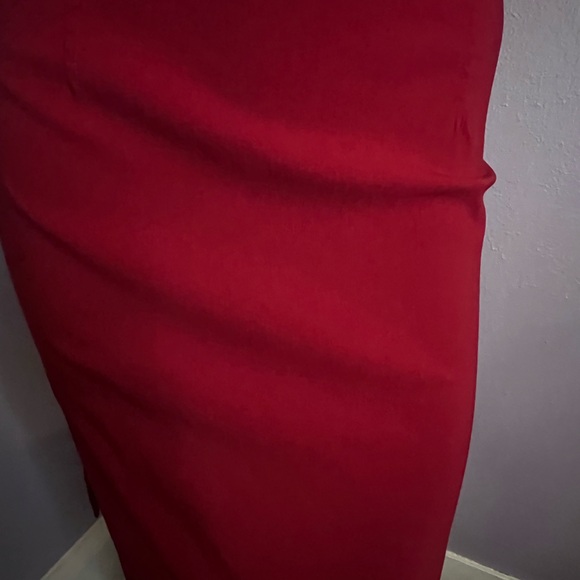 Express Bold Red Midi Dress - Picture 3 of 8